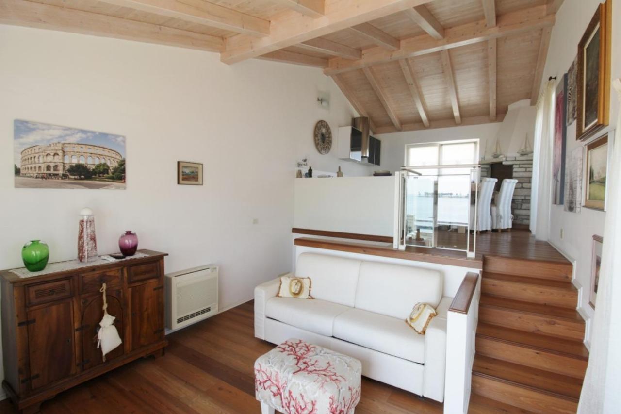Istrian Villa With Unique Sea View Lovrečica Kültér fotó