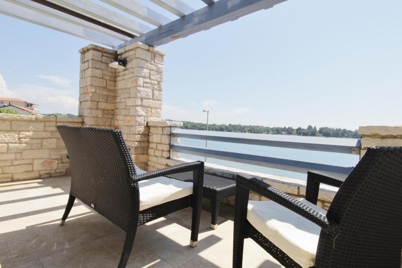 Istrian Villa With Unique Sea View Lovrečica Kültér fotó