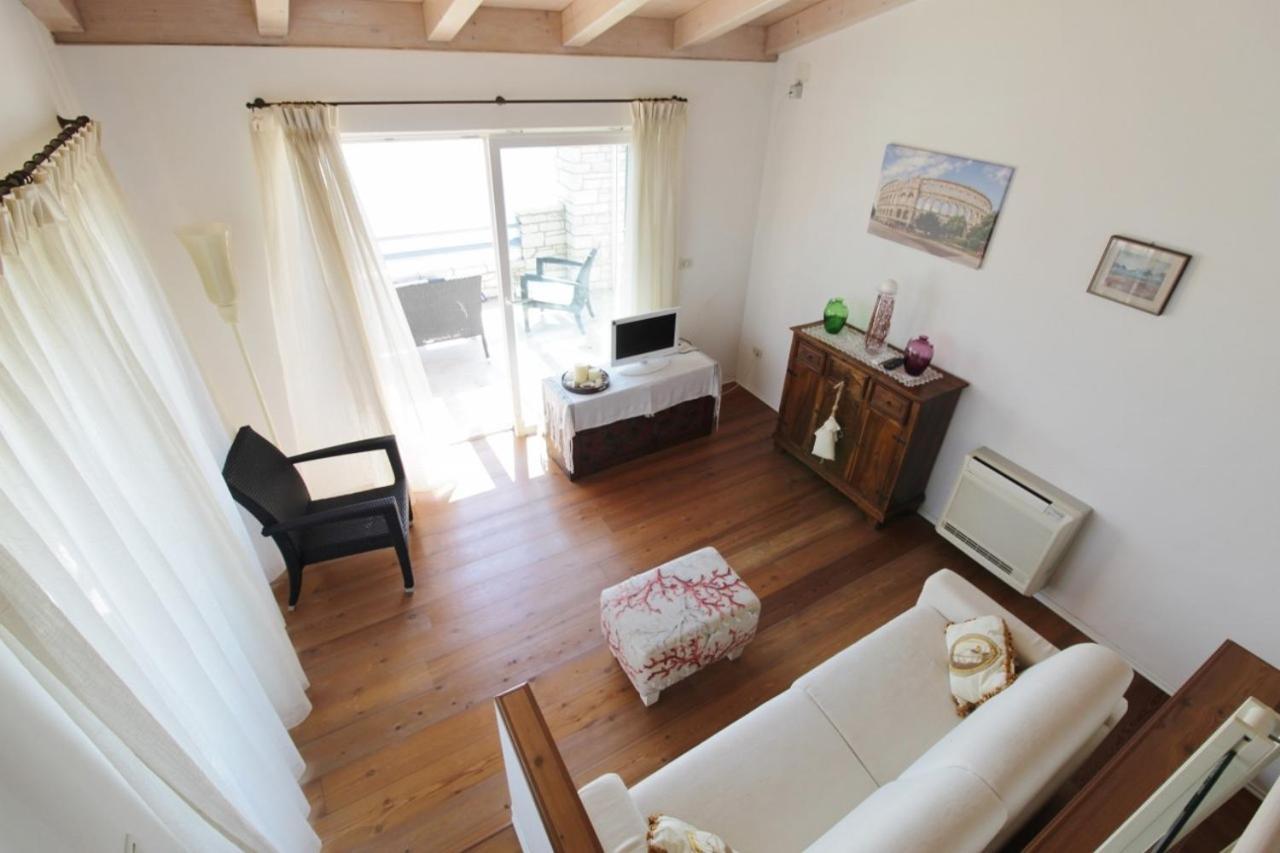 Istrian Villa With Unique Sea View Lovrečica Kültér fotó